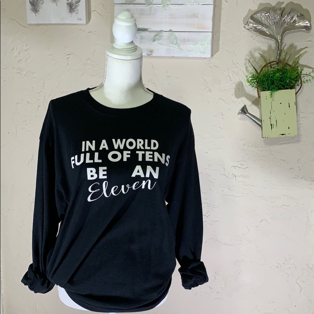 Stranger Things Fan Tee Size Large